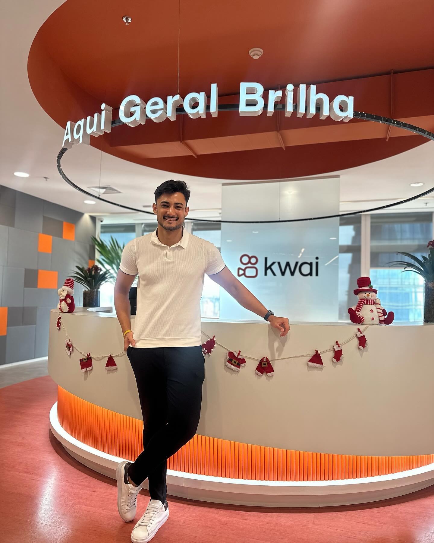 Daniel Rios na sede da Kwai